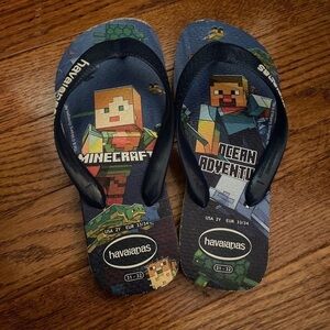 Havaianas Flip Flops Minecraft Ocean Adventure Size US 2Y - EU 33/34.